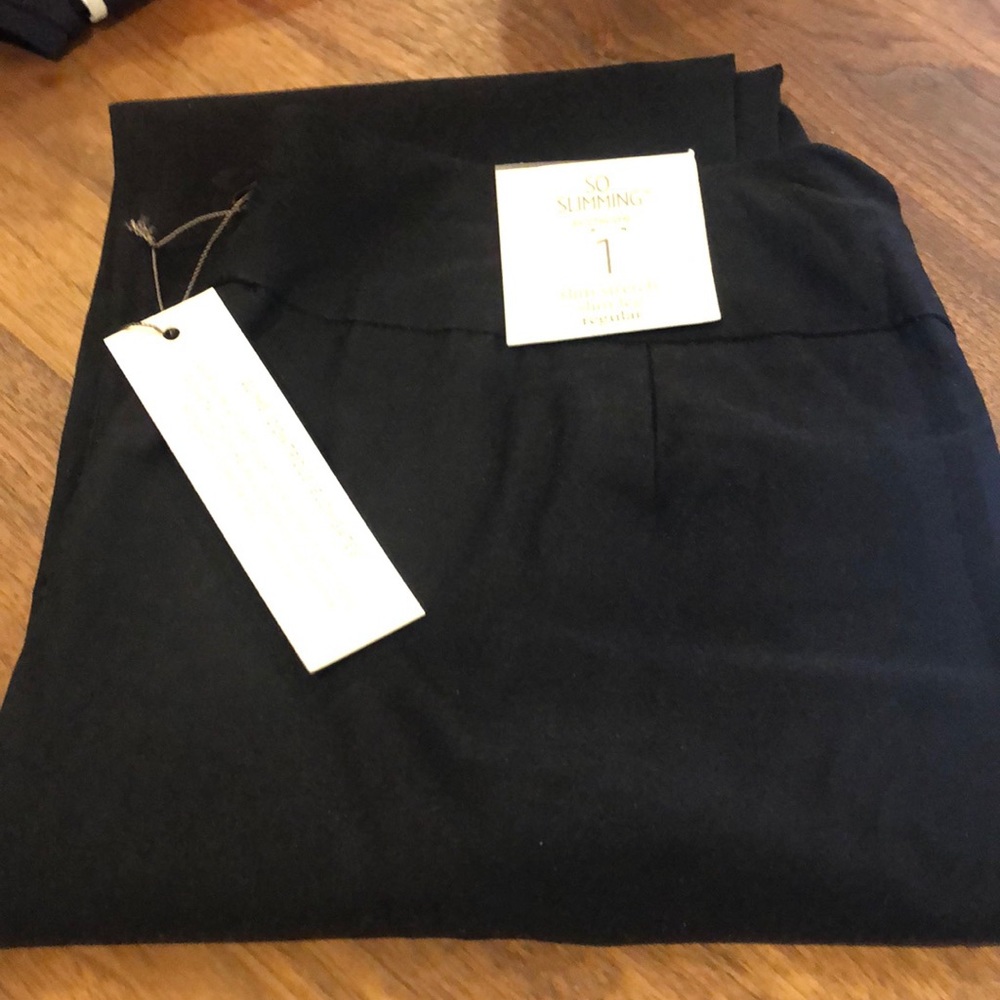 Chico’s so slimming slim stretch slim leg pants